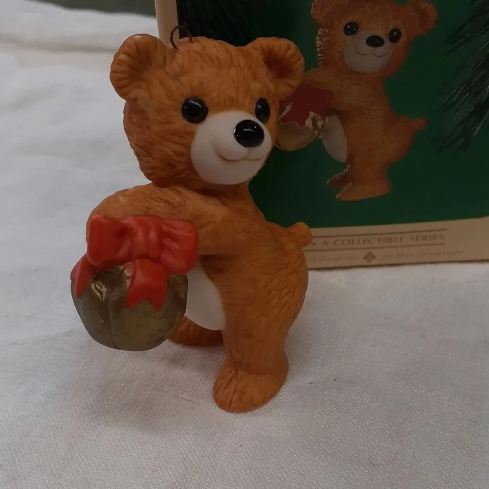 2 Hallmark Keepsake‎ Cinnamon Bear ornaments